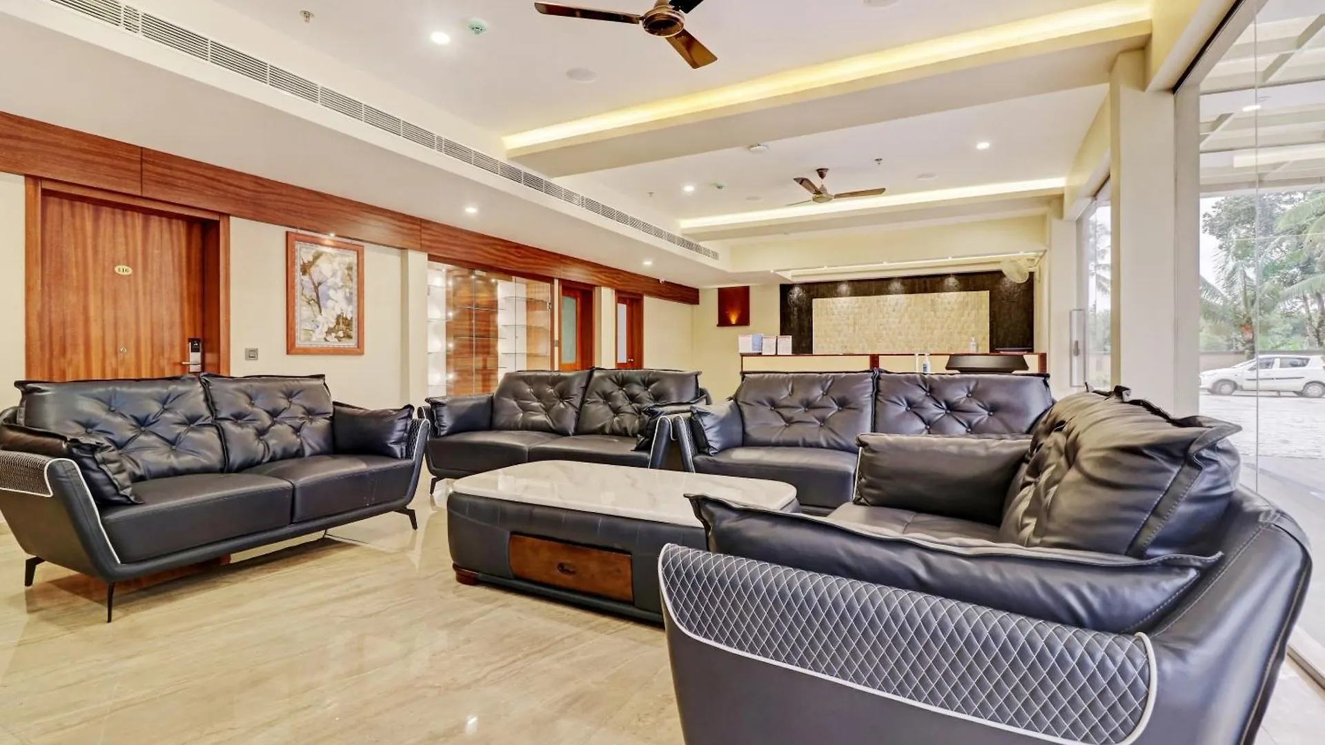 Super Townhouse Kizhakkambalam Tourist Home Muttam  3*, Muttam (Ernakulam) India